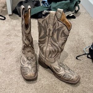 Women's Western Style Boots - Brown